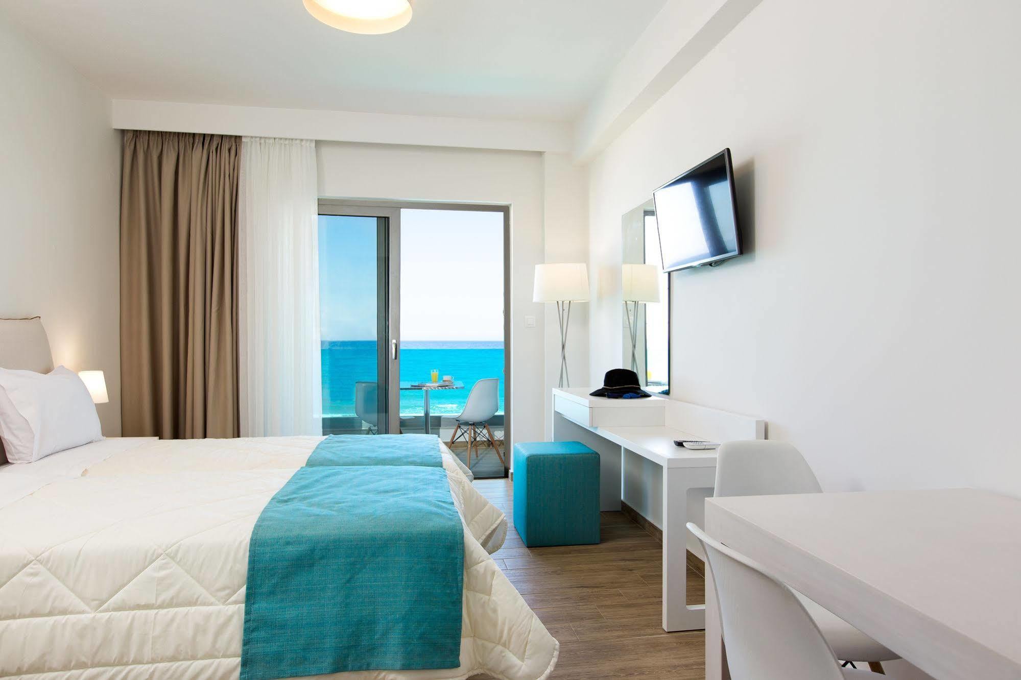 Golden Coast Seaside Apartments Rethymno  Exterior photo